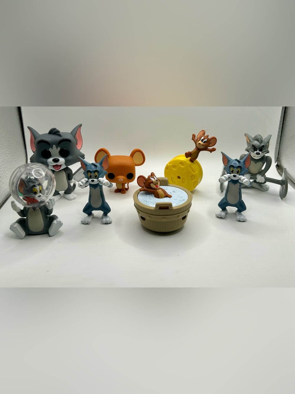 Bundle of Tom and Jerry figurines